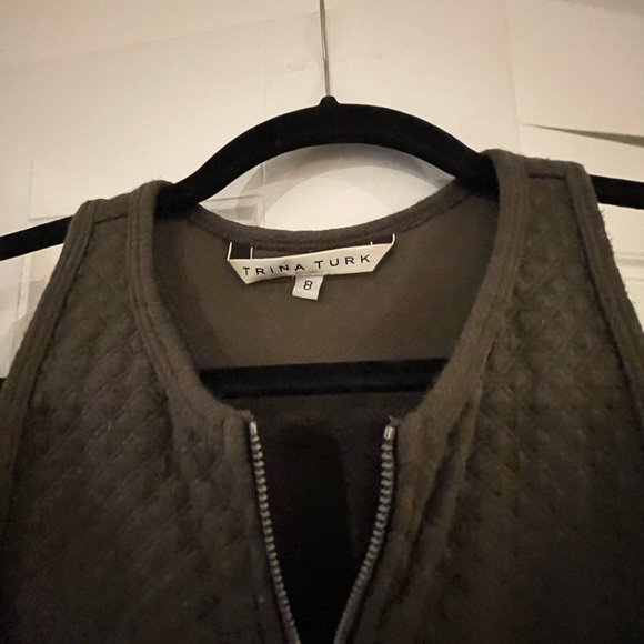 Olive Green Zippered Fit and Flare - Picture 4 of 4